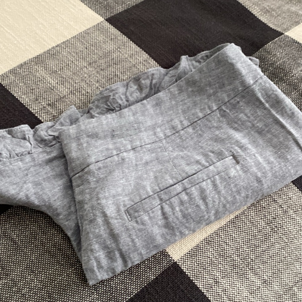Loft 4” Ruffle shorts 10 - Picture 8 of 8